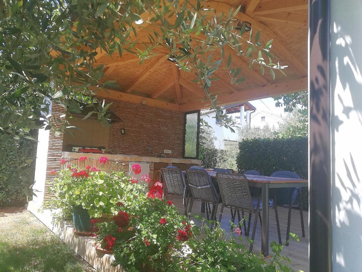 Apartments Mirela Пореч Екстер'єр фото