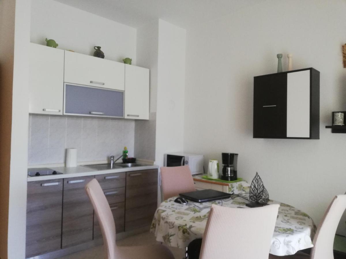 Apartments Mirela Пореч Екстер'єр фото