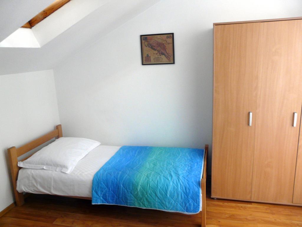 Apartments Mirela Пореч Екстер'єр фото