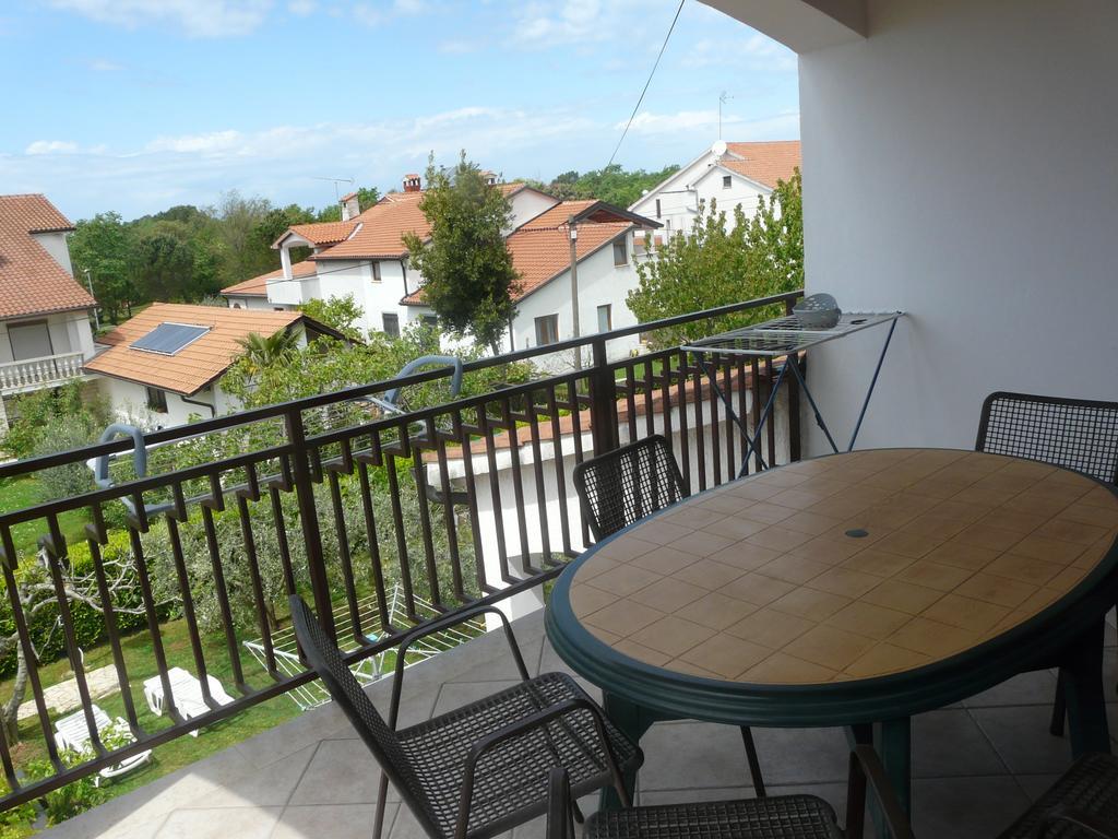 Apartments Mirela Пореч Екстер'єр фото