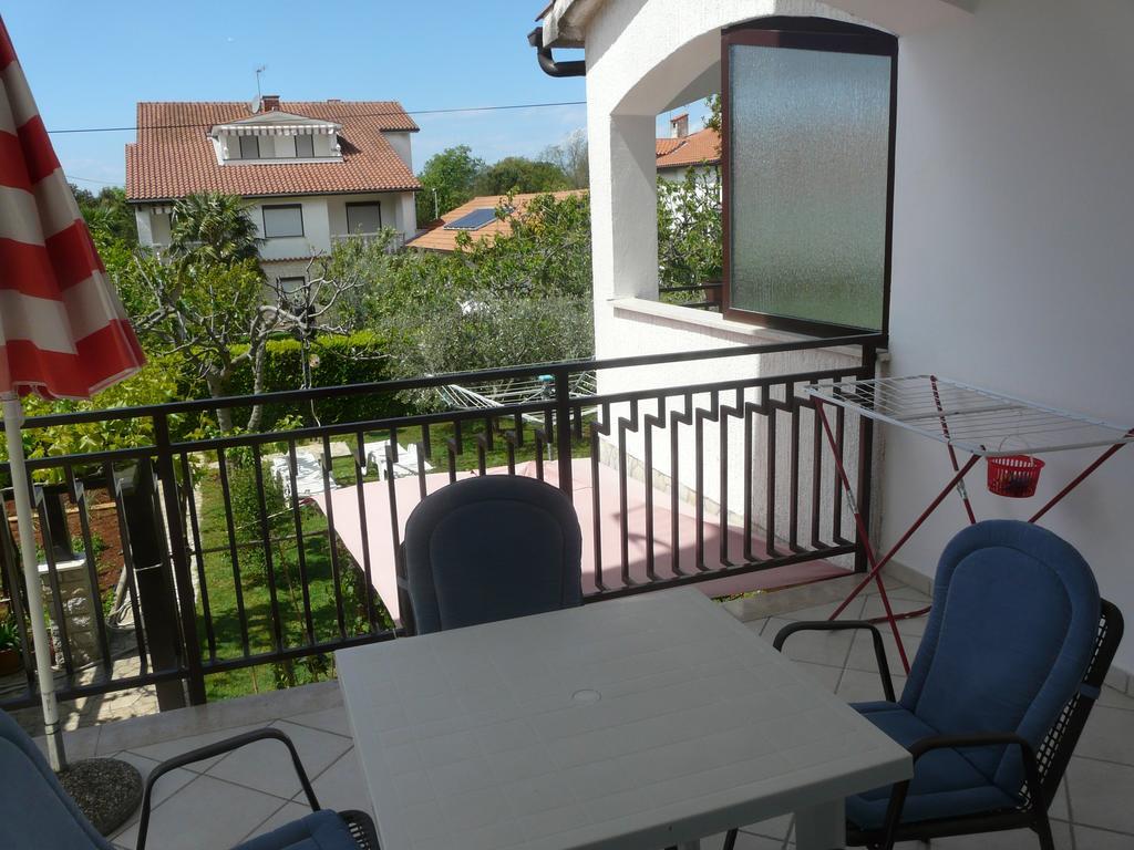 Apartments Mirela Пореч Екстер'єр фото