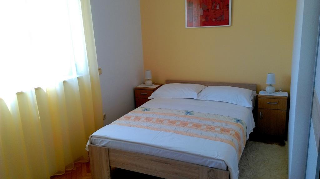 Apartments Mirela Пореч Екстер'єр фото