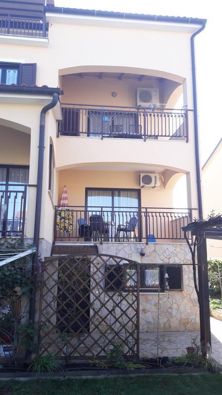 Apartments Mirela Пореч Екстер'єр фото